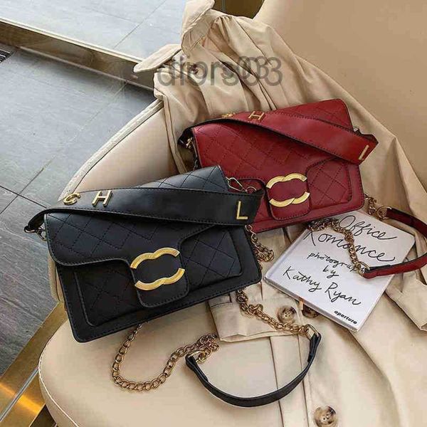 designer channel tote bag shoulder handbag man woman underarm new small square fashion broadband chain single messenger bag l9.44in w3.14in
designer channel tote bag shoulder handbag man woman underarm new small square fashion broadband chain single messenger bag l9.44in w3.14in