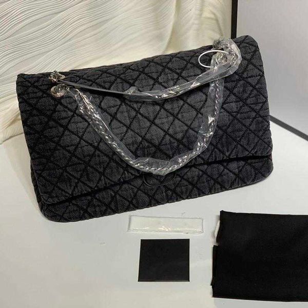 cc bag wallets denim maxi jumbo classic flap bags quilted meatlasse chain crossbody shoulder luxury designer fashion street cool large capac, Red;black
cc bag wallets denim maxi jumbo classic flap bags quilted meatlasse chain crossbody shoulder luxury designer fashion street cool large capac, Red;black