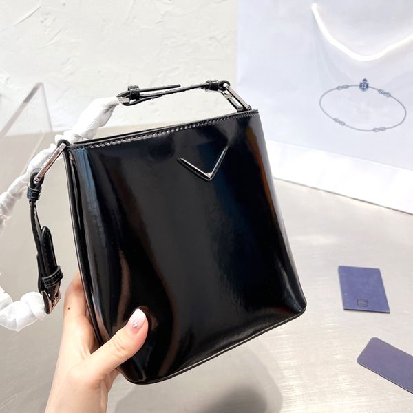 luxurious fashion drawstring bag nightclub glitzy party dinner shoulder women purse and handbags bags quality designer shoulder messenger
luxurious fashion drawstring bag nightclub glitzy party dinner shoulder women purse and handbags bags quality designer shoulder messenger