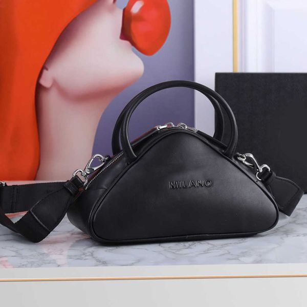 cross body triangle bag women clutch handbag purse designer leather detachable wide shoulder strap zipper open small pocket fashion lady
cross body triangle bag women clutch handbag purse designer leather detachable wide shoulder strap zipper open small pocket fashion lady