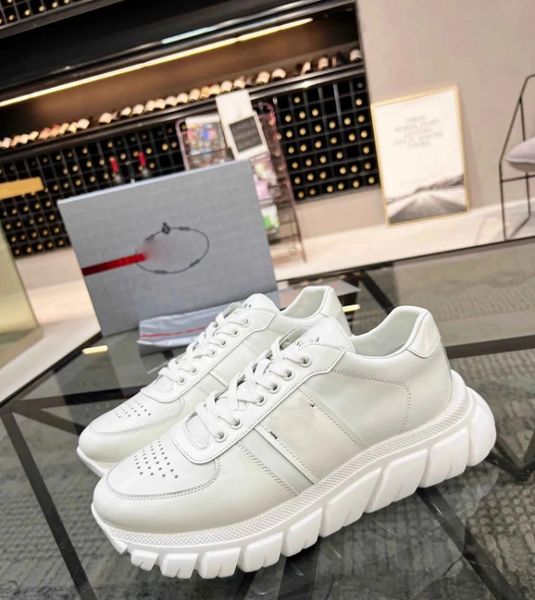 2022 new fashion sport-design men prax sneakers shoes re-nylon & brushed leather rubber triangle lightweight chunky sole outdoor trainers me, Black
2022 new fashion sport-design men prax sneakers shoes re-nylon & brushed leather rubber triangle lightweight chunky sole outdoor trainers me, Black