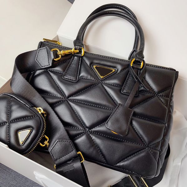 7a designer bag fashion atmosphere pure handcrafted triangle pattern classic leather black large capacity totes
7a designer bag fashion atmosphere pure handcrafted triangle pattern classic leather black large capacity totes
