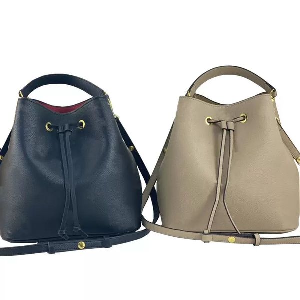 classic tote old flower shoulder bag designer luxury hand-held messenger bags large volume fashion casual sports travel bag dxb30003, Black;red
classic tote old flower shoulder bag designer luxury hand-held messenger bags large volume fashion casual sports travel bag dxb30003, Black;red