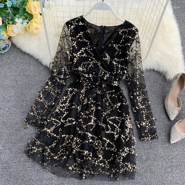 casual dresses v-neck bling sequin tassels women bodycon mesh gauze dress female short slim bandage strap zipper ruffles chic, Black;gray
casual dresses v-neck bling sequin tassels women bodycon mesh gauze dress female short slim bandage strap zipper ruffles chic, Black;gray