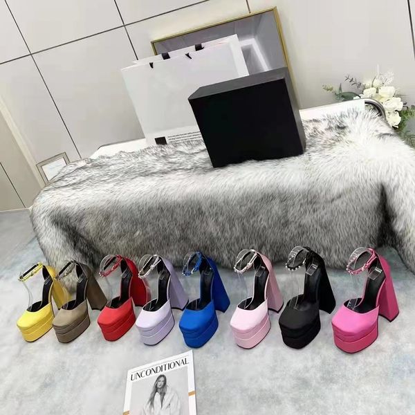 classics luxury brand sandals designer shoes fashion slides high heels floral brocade genuine leather high-heeled women shoes sandal by 9 02, Black
classics luxury brand sandals designer shoes fashion slides high heels floral brocade genuine leather high-heeled women shoes sandal by 9 02, Black