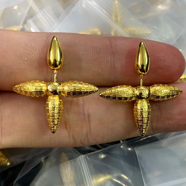 new designed women silver dangle droop earring v letter diamonds brass 18k gold plating ladies earrings studs designer jewelry le-10
new designed women silver dangle droop earring v letter diamonds brass 18k gold plating ladies earrings studs designer jewelry le-10