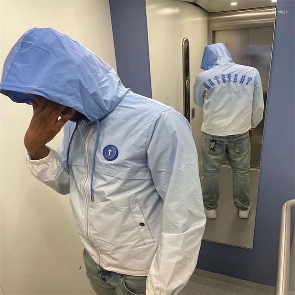 men's trench coats high street 2023 winter men jacket irongate t windbreaker-blue grdient blue embroidered fashion, Tan;black
men's trench coats high street 2023 winter men jacket irongate t windbreaker-blue grdient blue embroidered fashion, Tan;black