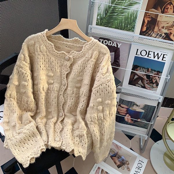 women s knits tees autumn winter short knitted coats sweaters solid long sleeve buttons vintage jacquard women jackets 221206, White
women s knits tees autumn winter short knitted coats sweaters solid long sleeve buttons vintage jacquard women jackets 221206, White