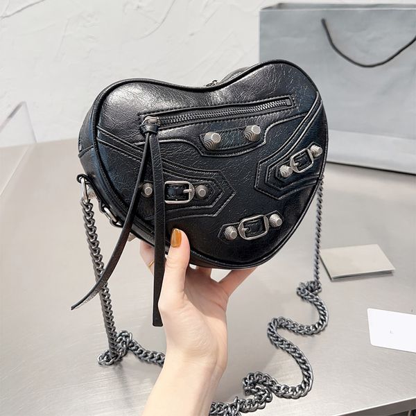 2023 tote bag luxurys designers shoulder bags woman fashion classic handbags limited handbag high capacity travel shopping bag practical
2023 tote bag luxurys designers shoulder bags woman fashion classic handbags limited handbag high capacity travel shopping bag practical