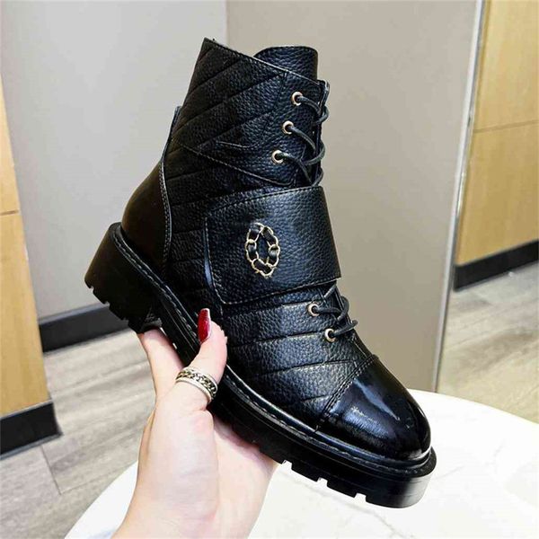 women boots channel fashion retro decoration martin knight winter warm snow anti slip thick sole high heel casual boots 04-07, Black
women boots channel fashion retro decoration martin knight winter warm snow anti slip thick sole high heel casual boots 04-07, Black