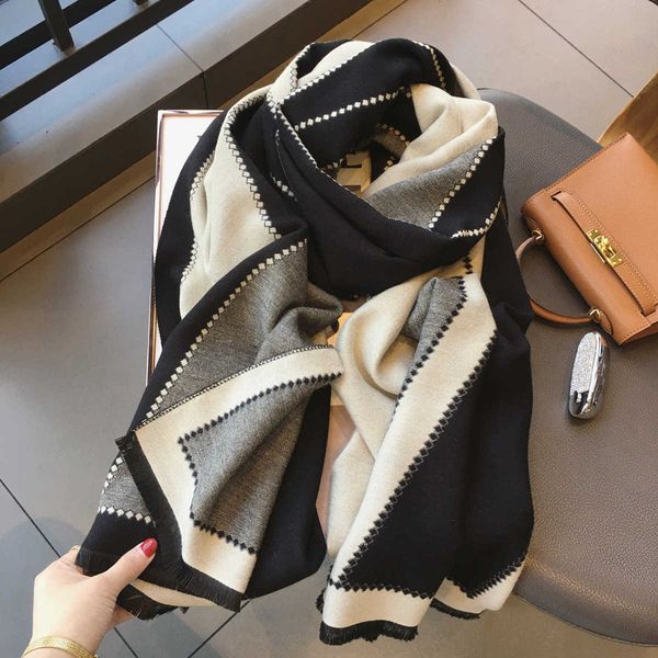 scarves imitation cashmere scarf female 2021 autumn and winter new versatile shawl fashion foreign style decoration, Blue;gray
scarves imitation cashmere scarf female 2021 autumn and winter new versatile shawl fashion foreign style decoration, Blue;gray