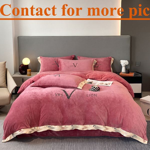 winter designer luxury soft four-piece warm bedding sets king size quilt cover pillow case duvet bed comforters supplies
winter designer luxury soft four-piece warm bedding sets king size quilt cover pillow case duvet bed comforters supplies