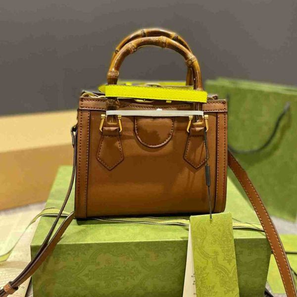 designer luxury women the tote bag fashion versatile handbags shoulder crossbody bags purse telfars totes large capacity saddle wallets 7a 8
designer luxury women the tote bag fashion versatile handbags shoulder crossbody bags purse telfars totes large capacity saddle wallets 7a 8