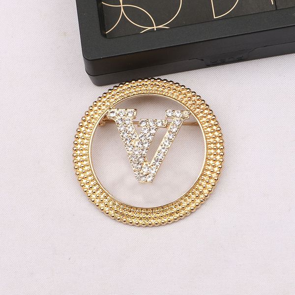 famous design brand desinger brooch women crystal rhinestone pearl letter brooches suit pin luxurys fashion gifts jewelry clothing decoratio, Gray
famous design brand desinger brooch women crystal rhinestone pearl letter brooches suit pin luxurys fashion gifts jewelry clothing decoratio, Gray