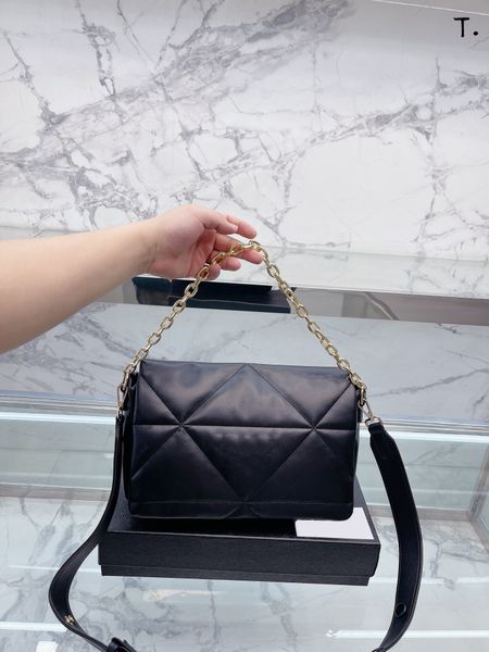 designer bags handheld messenger bagss black cotton fabric flap shoulder bag plain crossbody bag triangle decorative women clutch
designer bags handheld messenger bagss black cotton fabric flap shoulder bag plain crossbody bag triangle decorative women clutch