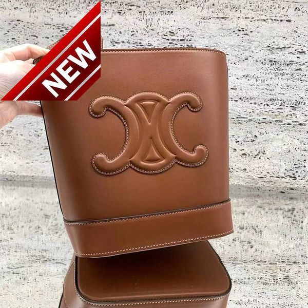 women's designer bags arc de triomphe bucket 2023 spring and summer new leather women's single shoulder messenger bag leisure larg
women's designer bags arc de triomphe bucket 2023 spring and summer new leather women's single shoulder messenger bag leisure larg