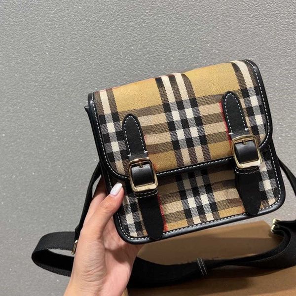 designer ladies bags canvas plaid messenger men shoulder strap crossbody bag luxury handbag couple totebag purse
designer ladies bags canvas plaid messenger men shoulder strap crossbody bag luxury handbag couple totebag purse