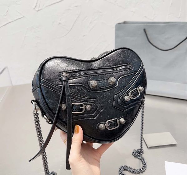 designer motorcycle bag handbags womens love diagonal shoulder bag lining letter lady mouth red purse 5a class cross body
designer motorcycle bag handbags womens love diagonal shoulder bag lining letter lady mouth red purse 5a class cross body