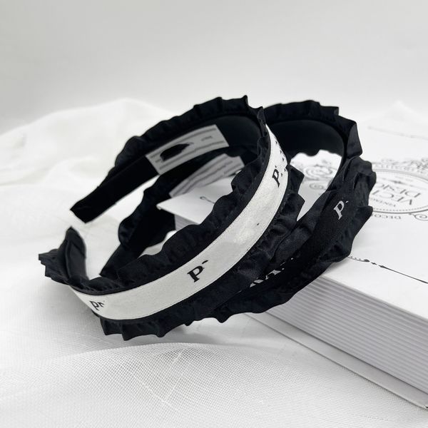 simple classic head scarf fashion designer headband letters vintage headband wide edge fabric hairpin love girl headwear high sense gift
simple classic head scarf fashion designer headband letters vintage headband wide edge fabric hairpin love girl headwear high sense gift