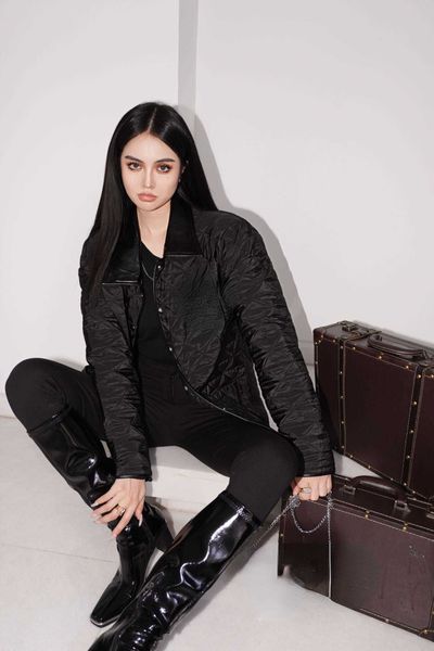 women's down parkas autumn and winter new classic nylon triangle collar splice loose versatile thin cotton lingge cotton coat, Black
women's down parkas autumn and winter new classic nylon triangle collar splice loose versatile thin cotton lingge cotton coat, Black