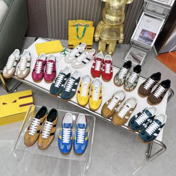 luxury xad gazelle sneaker mens casual shoes white black leather wheat suede blue pink velvet beige ebony canvas fashion low men women
luxury xad gazelle sneaker mens casual shoes white black leather wheat suede blue pink velvet beige ebony canvas fashion low men women