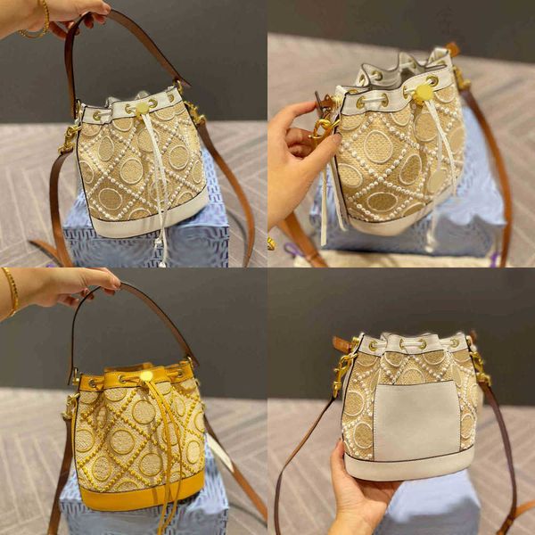 womens evening bags designer drawstring shoulder women embroidery handbag totes crossbody leather female flower decoration bucket 220902
womens evening bags designer drawstring shoulder women embroidery handbag totes crossbody leather female flower decoration bucket 220902