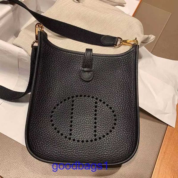 handbags explosive evelynes fashion 2022 hollowed out bucket bag head layer cow leather litchi women's one shoulder cross mobile phone6
handbags explosive evelynes fashion 2022 hollowed out bucket bag head layer cow leather litchi women's one shoulder cross mobile phone6