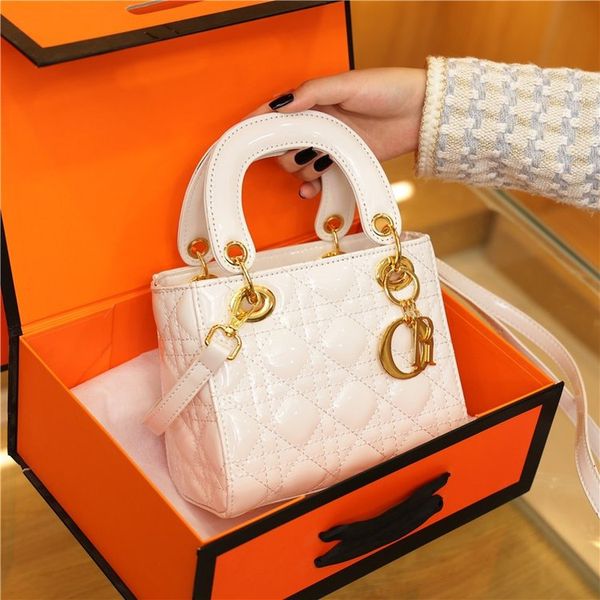 wallets handbag fashion small large women bags designer brand green pink handle it cro body ladies diana mini tote bag, Red;black
wallets handbag fashion small large women bags designer brand green pink handle it cro body ladies diana mini tote bag, Red;black