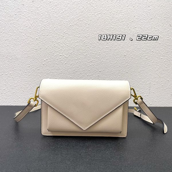 designer bag handbag lambskin nylon lining shoulder bag ladies messenger leather strap flap buckle soft fashion luxury new 2022
designer bag handbag lambskin nylon lining shoulder bag ladies messenger leather strap flap buckle soft fashion luxury new 2022