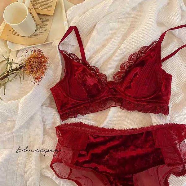 velvet without steel ring french wedding life year red lace ultra-thin bra underwear panties suit for women, Red;black
velvet without steel ring french wedding life year red lace ultra-thin bra underwear panties suit for women, Red;black
