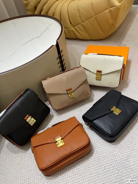 luxury shoulder bag designers fashion handbags purses bag embossed messenger bags 25x18
luxury shoulder bag designers fashion handbags purses bag embossed messenger bags 25x18