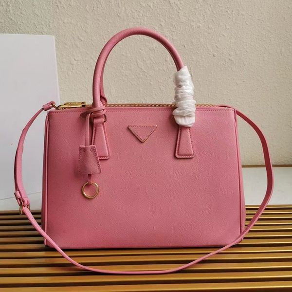 authentic mirror quality designer bag milano large classic saffiano retro tote fashion messenger handbags in genuine leather women man for b
authentic mirror quality designer bag milano large classic saffiano retro tote fashion messenger handbags in genuine leather women man for b