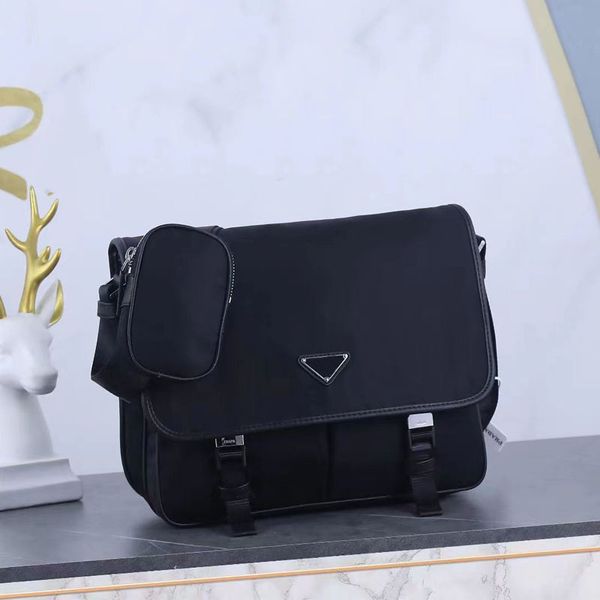 luxurys men designers fashion crossbody bag messenger handbags thread nylon canvas letter hasp soft polyestermulti function flap pocket shou
luxurys men designers fashion crossbody bag messenger handbags thread nylon canvas letter hasp soft polyestermulti function flap pocket shou