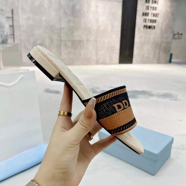 designer new women's slippers square flat sandals summer leather flats comfort shoes walking shoes seaside flip-flops 35-43 with box, Black
designer new women's slippers square flat sandals summer leather flats comfort shoes walking shoes seaside flip-flops 35-43 with box, Black