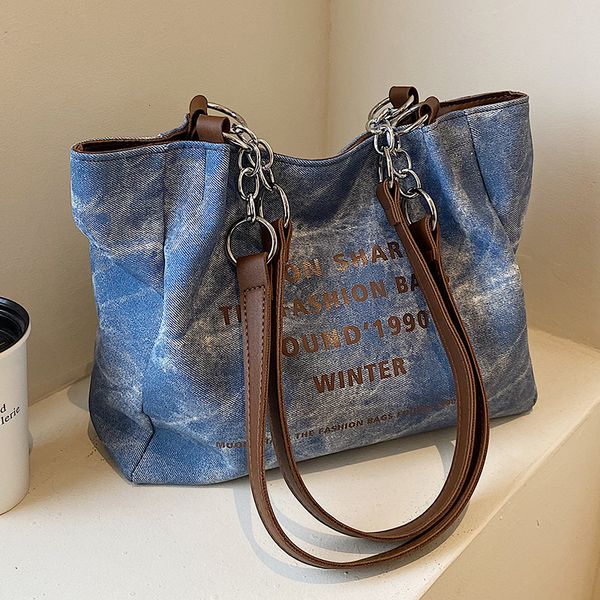evening bags vintage denim women tote fall winter chain one shoulder retro letters printed good quality female hobo blue 221208
evening bags vintage denim women tote fall winter chain one shoulder retro letters printed good quality female hobo blue 221208