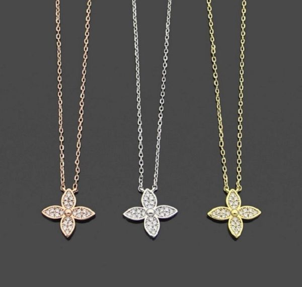 womens designer necklaces iced out pendant v letter fashion fourleaf clover necklace jewelry5586586, Silver
womens designer necklaces iced out pendant v letter fashion fourleaf clover necklace jewelry5586586, Silver