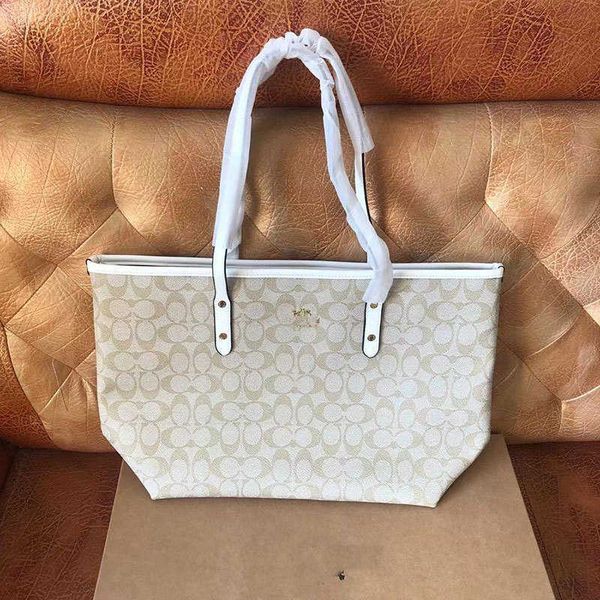 2023 trendy brand fashion a woman's bag new versatile c zipper tote shopping bag large capacity mommy single shoulder
2023 trendy brand fashion a woman's bag new versatile c zipper tote shopping bag large capacity mommy single shoulder