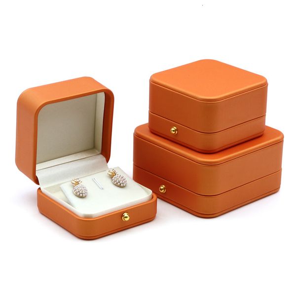 jewelry boxes pu leather box organizer ring pendant brooch earrings gift packaging storage display case for wedding engagement 221208, Black;white
jewelry boxes pu leather box organizer ring pendant brooch earrings gift packaging storage display case for wedding engagement 221208, Black;white