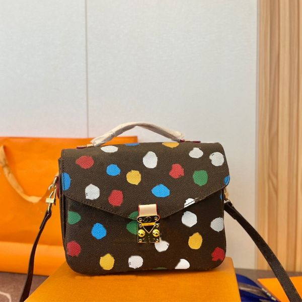 women luxurys designers bags graffiti handbag women handbags messenger shoulder bag luxury crossbody tote wallet
women luxurys designers bags graffiti handbag women handbags messenger shoulder bag luxury crossbody tote wallet