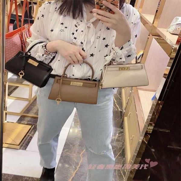 designer luxury women the tote bag fashion versatile handbags shoulder crossbody bags purse tories totes large capacity saddle wallets 7a 6h
designer luxury women the tote bag fashion versatile handbags shoulder crossbody bags purse tories totes large capacity saddle wallets 7a 6h