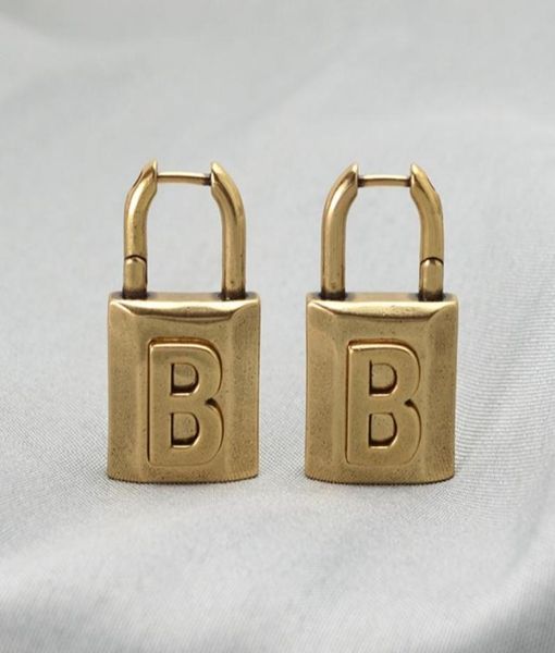 stud retro letter b lock earrings highquality brass material to create personality exaggerated highend metal9105403, Golden;silver
stud retro letter b lock earrings highquality brass material to create personality exaggerated highend metal9105403, Golden;silver