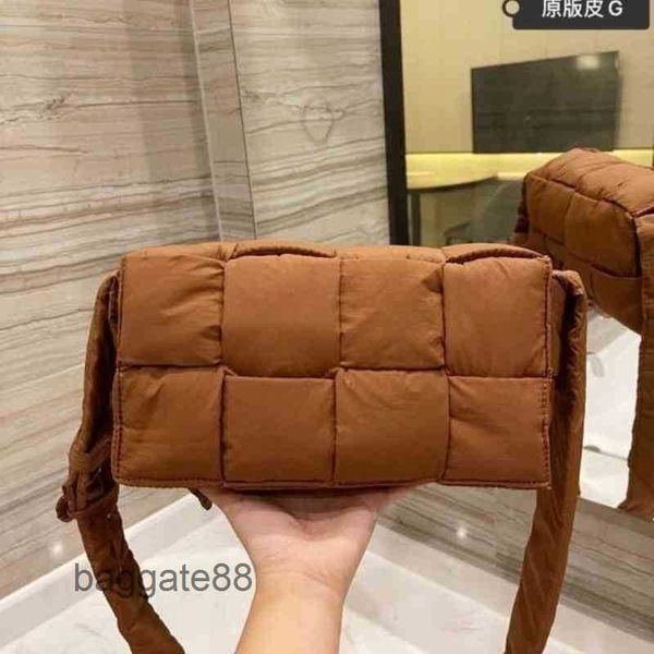 venetta woven bottegas designer classic bags handbag 2023 coon winter autumn jacket down bag single shoulder women's nylon pillow super
venetta woven bottegas designer classic bags handbag 2023 coon winter autumn jacket down bag single shoulder women's nylon pillow super