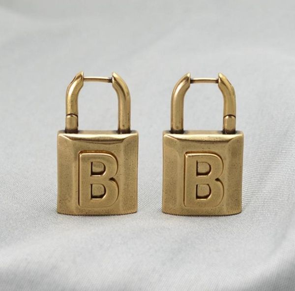 stud retro letter b lock earrings highquality brass material to create personality exaggerated highend metal4227775, Golden;silver
stud retro letter b lock earrings highquality brass material to create personality exaggerated highend metal4227775, Golden;silver