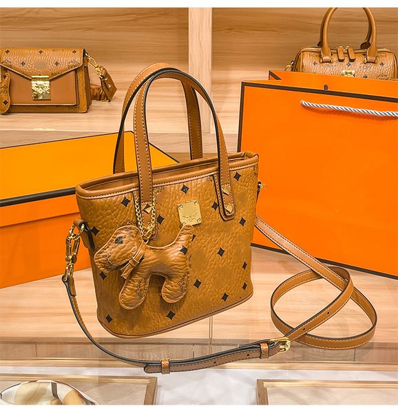 luxury designer bags women leather women's bag for autumn/winter 2022 new leisure premium tote cross-body bag wallet orange print1
luxury designer bags women leather women's bag for autumn/winter 2022 new leisure premium tote cross-body bag wallet orange print1