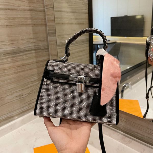totes diamond lady bag ribbons crossbody luxury designer brand fashion shoulder bags handbags quality purse phone bag wallet metallic plain
totes diamond lady bag ribbons crossbody luxury designer brand fashion shoulder bags handbags quality purse phone bag wallet metallic plain