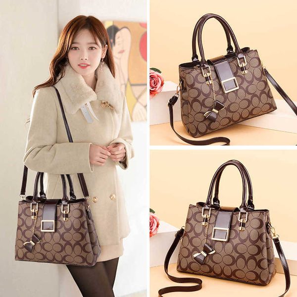 2023 trendy brand fashion a woman's bag printed bow large capacity leather contrast color wind women's
2023 trendy brand fashion a woman's bag printed bow large capacity leather contrast color wind women's