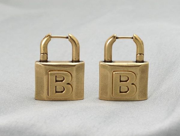 stud retro letter b lock earrings highquality brass material to create personality exaggerated highend metal3585673, Golden;silver
stud retro letter b lock earrings highquality brass material to create personality exaggerated highend metal3585673, Golden;silver