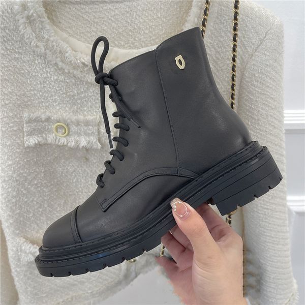 luxury design boots channel fashion women retro decoration winter warm snow non slip high heel martin knight tassel casual socks boots 09-01, Black
luxury design boots channel fashion women retro decoration winter warm snow non slip high heel martin knight tassel casual socks boots 09-01, Black