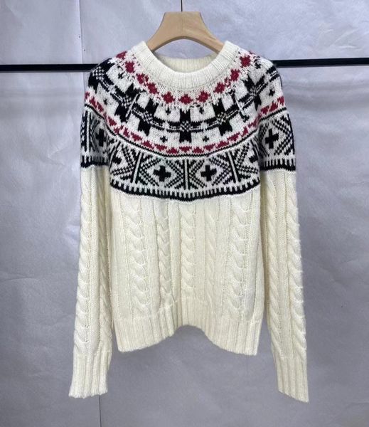designer ladies' sweater knit with a loose fair isle christmas worn vintage jacquard, White;black
designer ladies' sweater knit with a loose fair isle christmas worn vintage jacquard, White;black