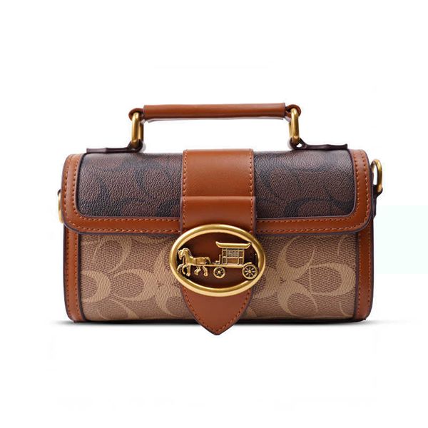 2023 trendy brand fashion a woman's bag hong kong women's small hand old flower carriage armpit high sense chain msenger square
2023 trendy brand fashion a woman's bag hong kong women's small hand old flower carriage armpit high sense chain msenger square